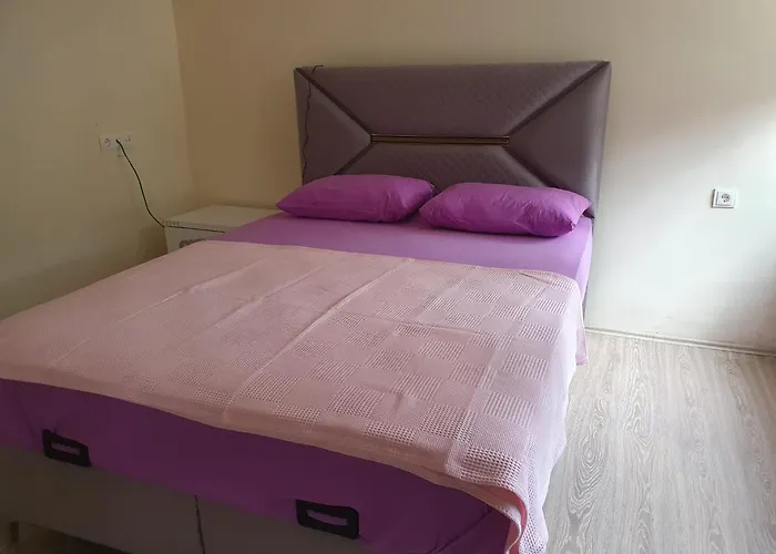 Grand1 Guests House *