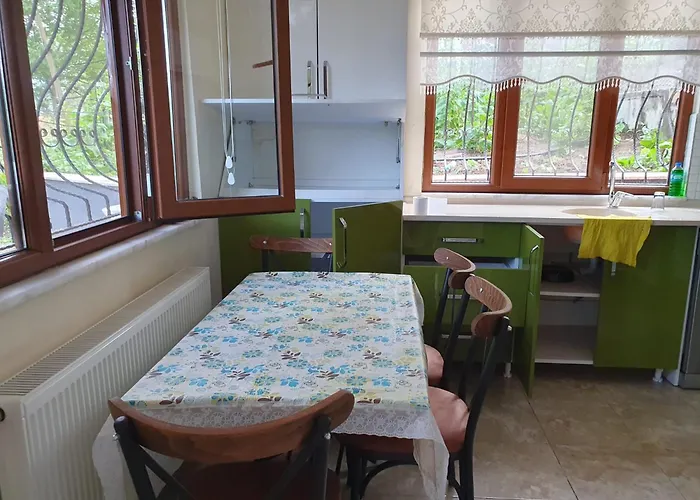 Grand1 Guests House Nyaraló